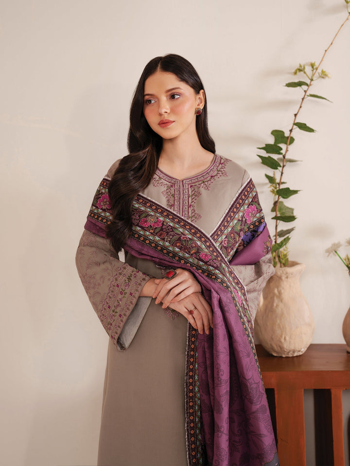 GARNET - 3PC LAWN EMBROIDERED SHIRT WITH MANAAR PRINTED DUPATTA AND TROUSER - HZG2119